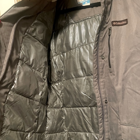 Columbia Women’s Winter Jacket - Picture 2 of 4